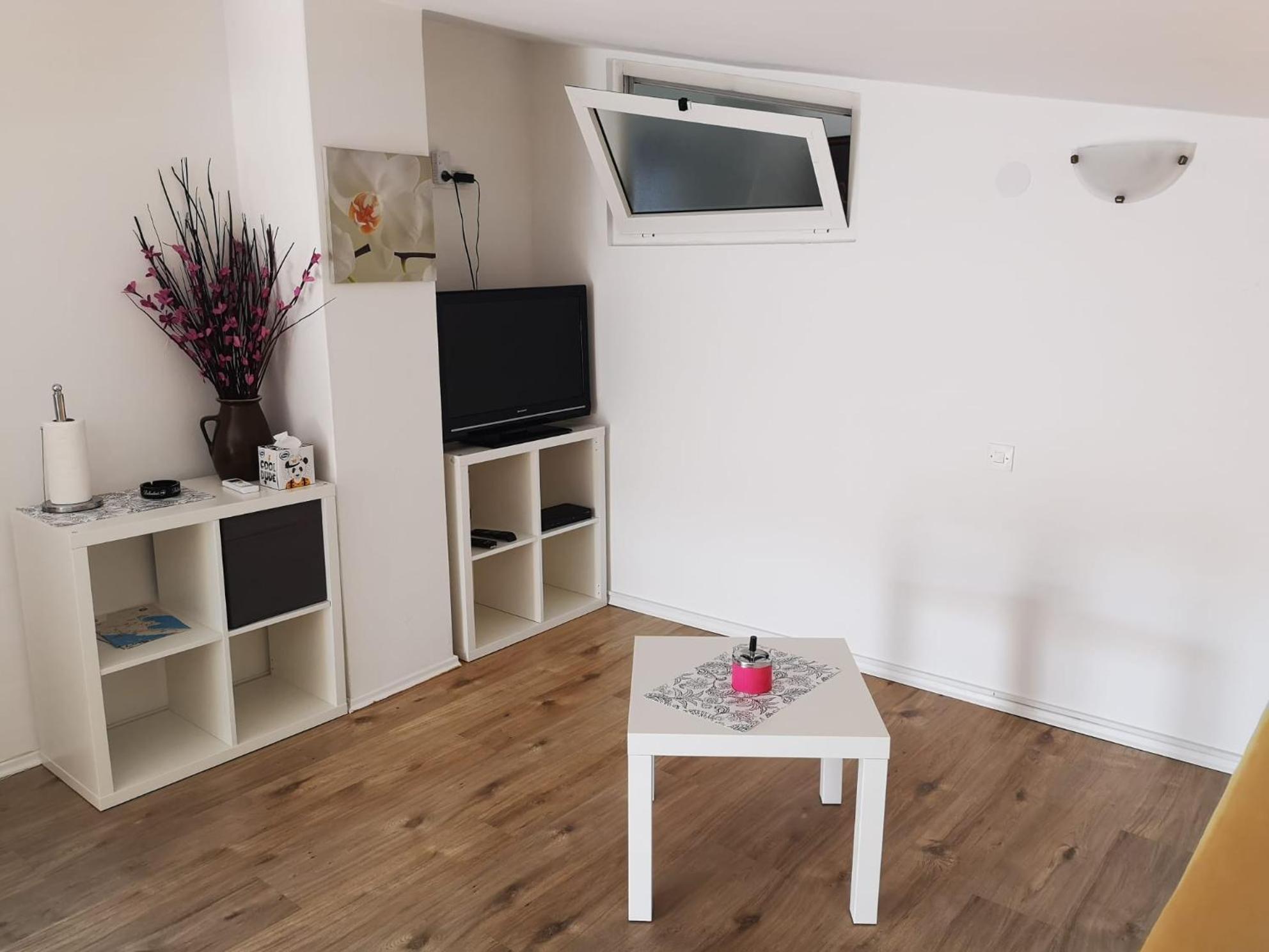 Apartments Tara Ražanac Habitación foto